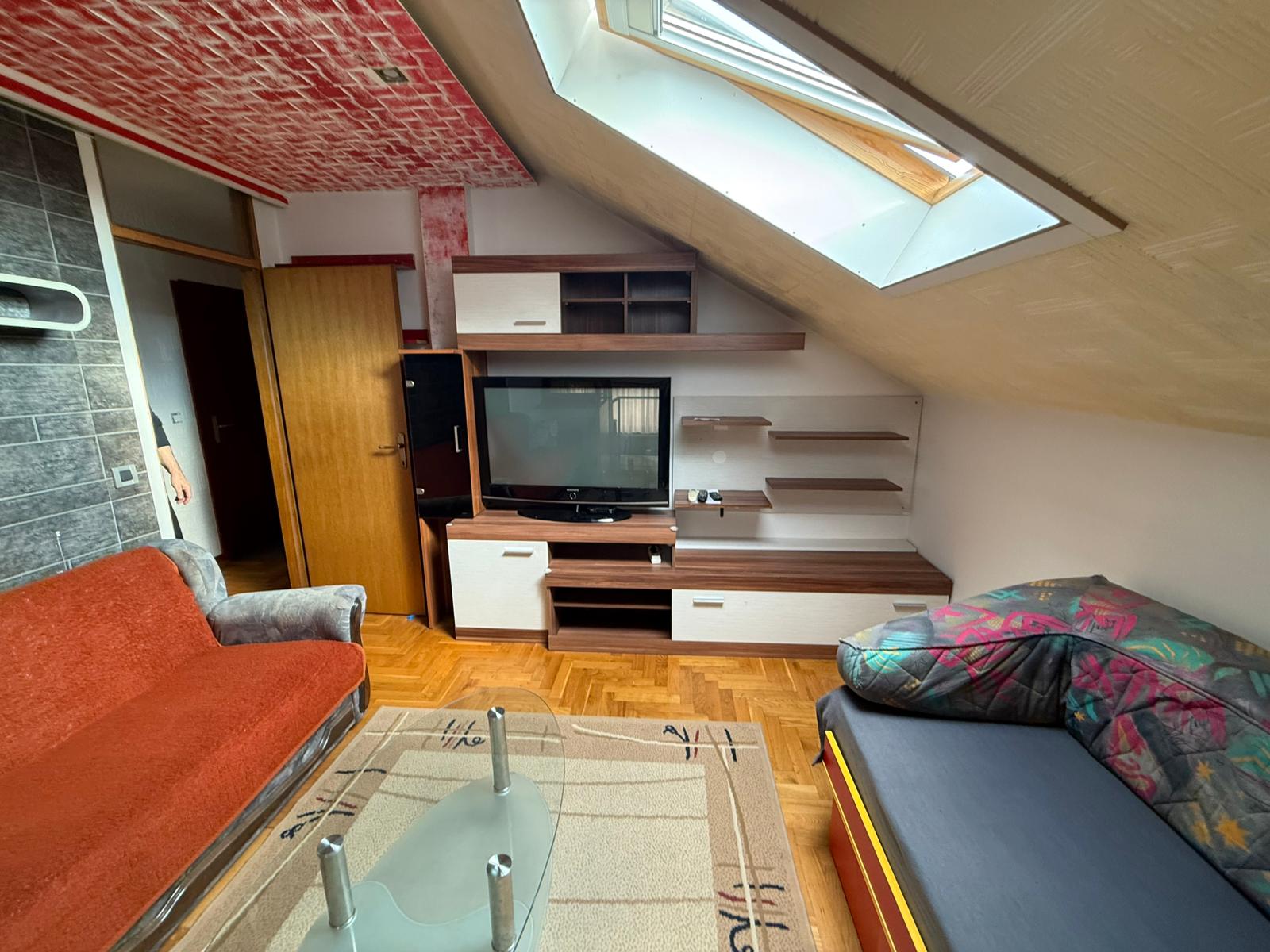 NAJAM STANA U PREČKOM