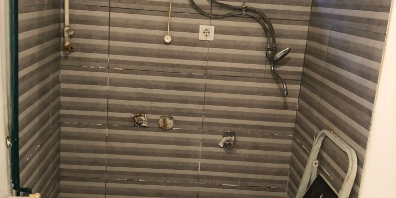 afbbc589-f1f9-403a-9501-b262c80f94ed