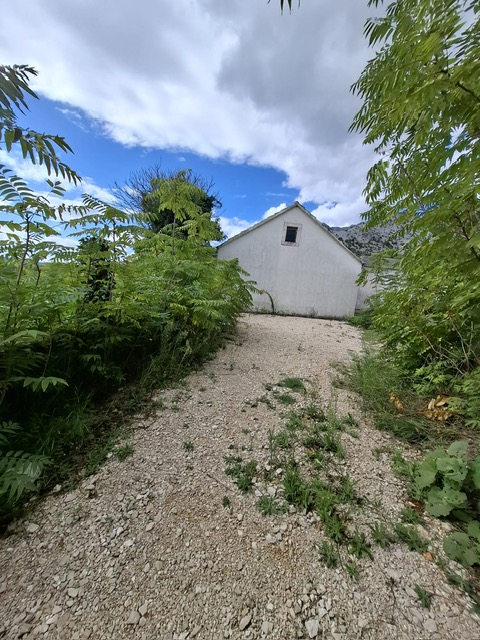 Kućica u mirnom dijelu Orebića – pogled na more